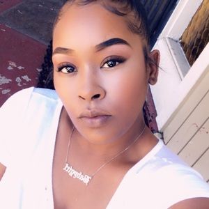 Meet your Posher, Shawntel